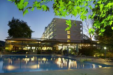 Cronwell Platamon Resort