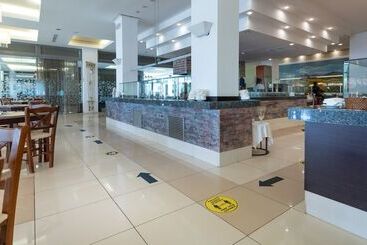 Cronwell Platamon Resort
