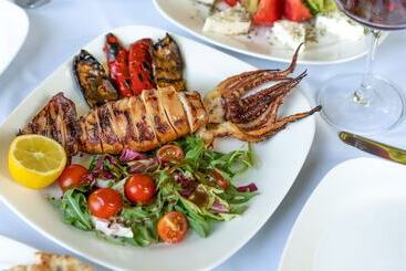 Cronwell Platamon Resort