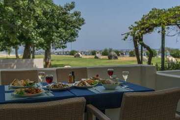 Cronwell Platamon Resort