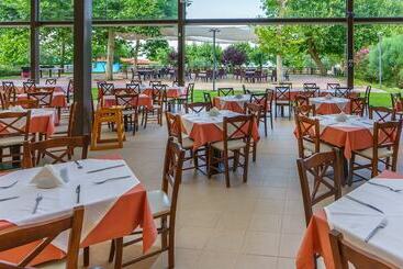 Cronwell Platamon Resort