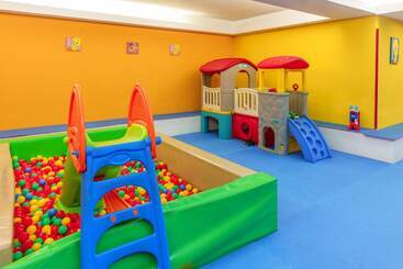 Cronwell Platamon Resort