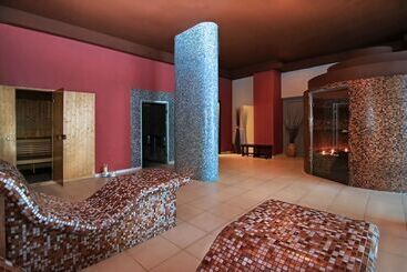Cronwell Platamon Resort