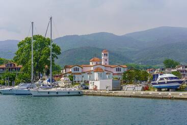 Cronwell Platamon Resort