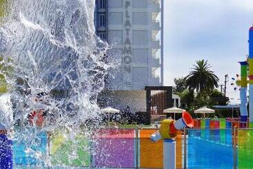 Cronwell Platamon Resort