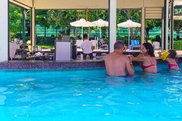 Cronwell Platamon Resort