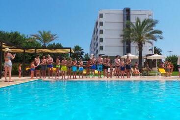 Cronwell Platamon Resort