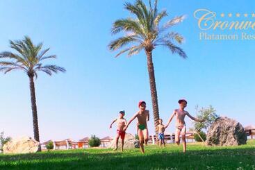 Cronwell Platamon Resort