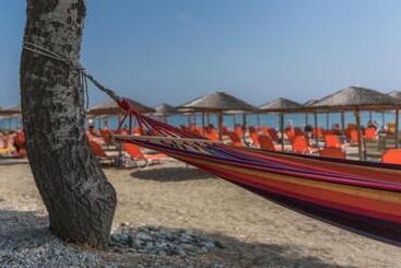 Cronwell Platamon Resort