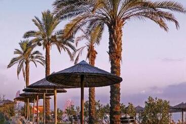 Cronwell Platamon Resort