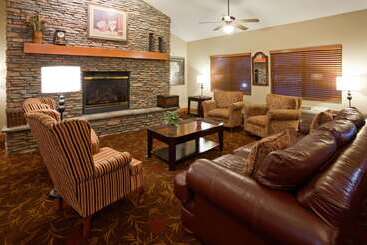 هتل Americinn By Wyndham Thief River Falls