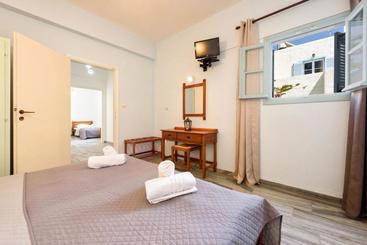 هتل Astoria Apartments