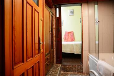 هتل Cunda Zehra Teyzenin Evi