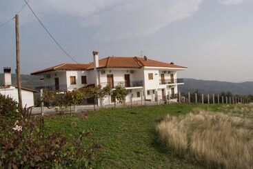 هتل Guesthouse Arsenis