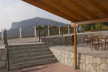 هتل Guesthouse Arsenis