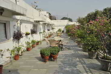 هتل Jukaso Inn Down Town