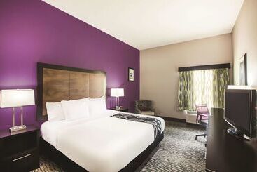 هتل La Quinta By Wyndham Baton Rouge Denham Springs