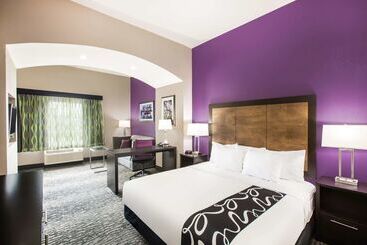 هتل La Quinta By Wyndham Baton Rouge Denham Springs