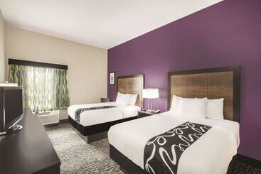هتل La Quinta By Wyndham Baton Rouge Denham Springs
