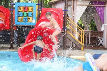 هتل Majestic Mamaia Half Board & All Inclusive