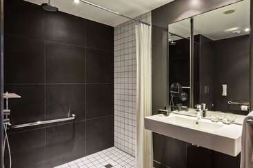 هتل Melia Paris La Defense