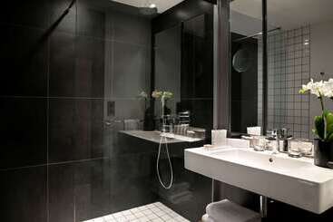 هتل Melia Paris La Defense