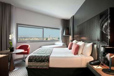 هتل Melia Paris La Defense