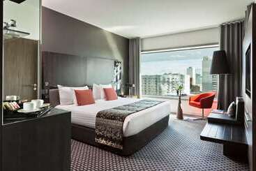 هتل Melia Paris La Defense