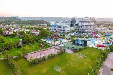 هتل Raymar Resort & Aqua