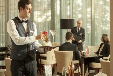 Royal Savoy Hotel & Spa