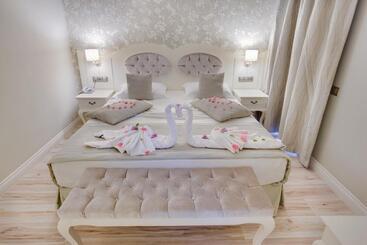 The Pinehill Hotel & Suites