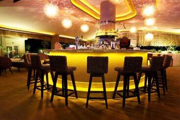 The Pinehill Hotel & Suites