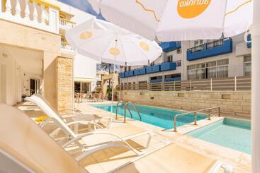 Irini Apartments