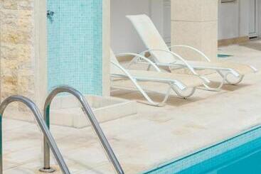 Irini Apartments