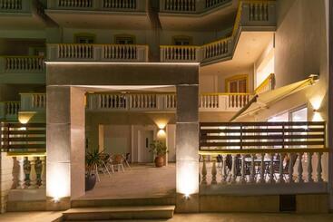 Irini Apartments