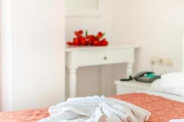 Irini Apartments