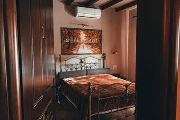 پانسیون Elena Guesthouse