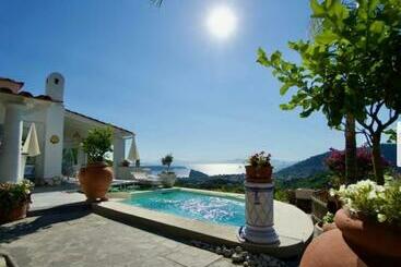 تختخواب و صبحانه Relais Villa Ettore
