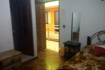 هتل Hostal Terra