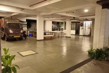 فندق Waltair Abode