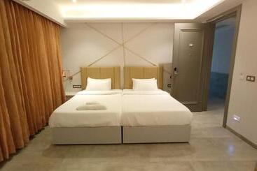 فندق Waltair Abode