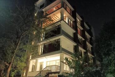 فندق Waltair Abode