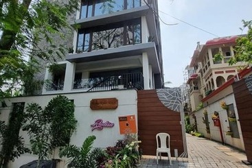 فندق Waltair Abode