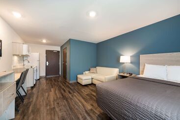 هتل Woodspring Suites Greensboro   High Point North