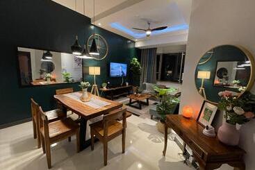 Luxurious & Spacious Suite At The Heart Of Manila