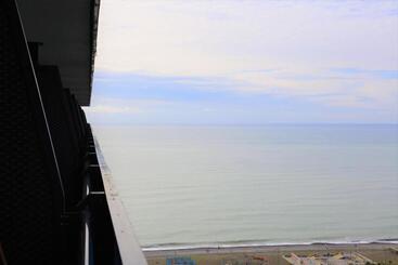 Sea View Aparthotel In Batumi