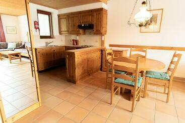 هتل Apartment Kanzelhöhe Gerlitzen