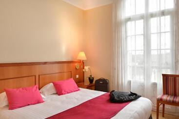 هتل Logis Hôtel Restaurant Le Parc