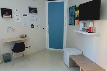 پانسیون Scilla Guest House