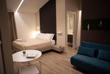 تختخواب و صبحانه House Room Civico 56